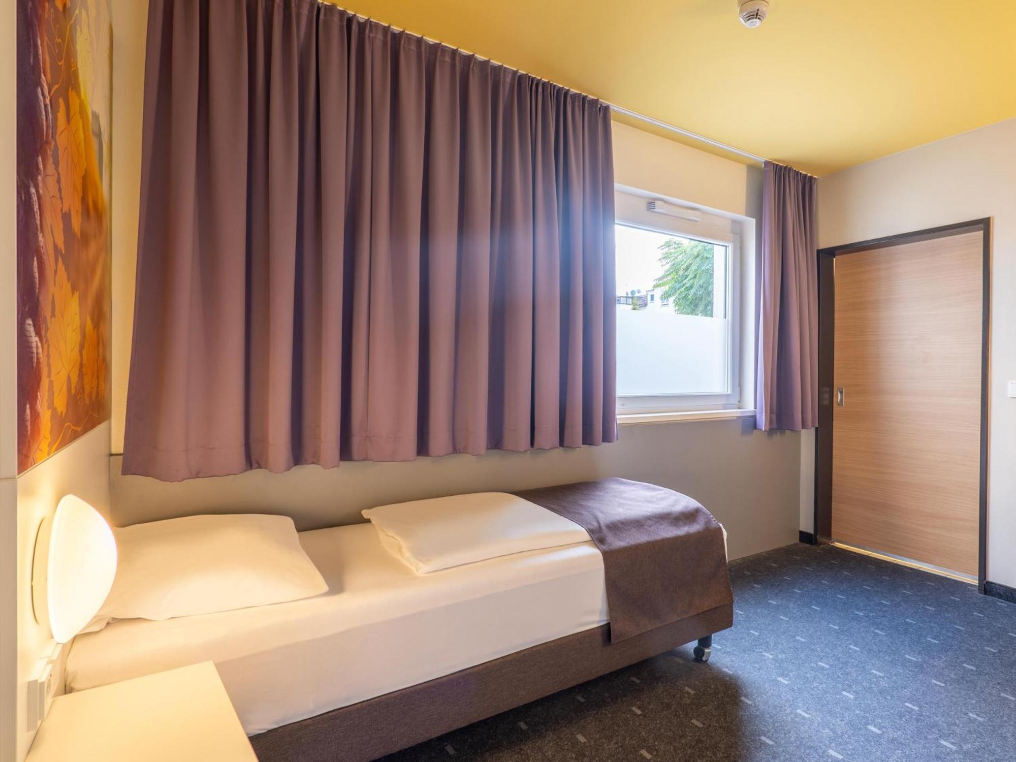 B&B Hotel ไฮล์บรอนน์ ภายนอก รูปภาพ