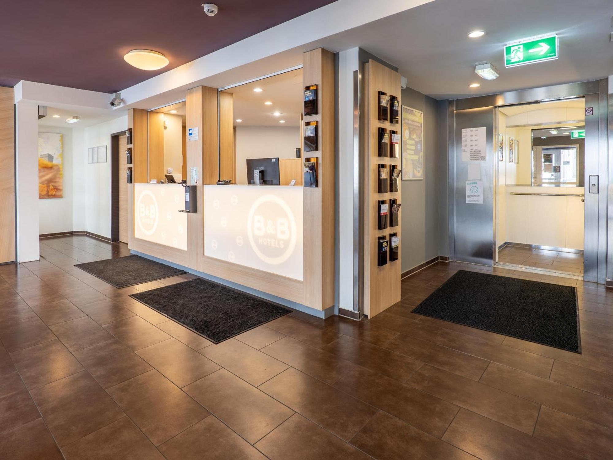 B&B Hotel ไฮล์บรอนน์ ภายนอก รูปภาพ