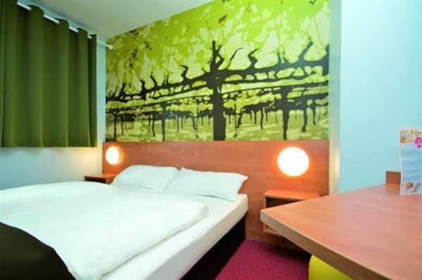 B&B Hotel ไฮล์บรอนน์ ภายนอก รูปภาพ