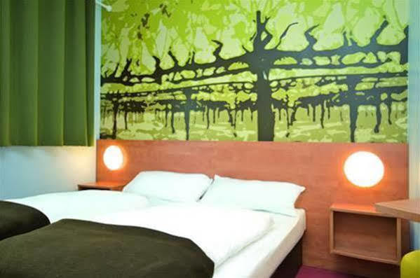B&B Hotel ไฮล์บรอนน์ ภายนอก รูปภาพ