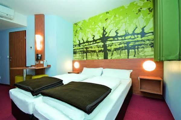 B&B Hotel ไฮล์บรอนน์ ภายนอก รูปภาพ
