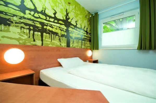 B&B Hotel ไฮล์บรอนน์ ภายนอก รูปภาพ